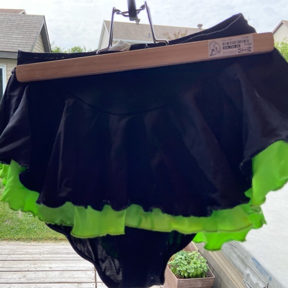 Figure Skating skirt - black and green neon - Size S junior - Picture 3 of 8